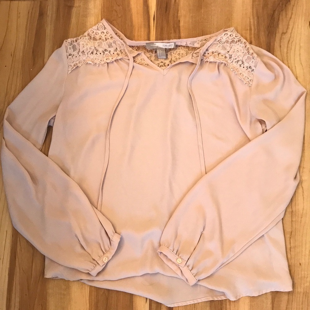 ⭐️Forever21 Blush Pink Lace Blouse